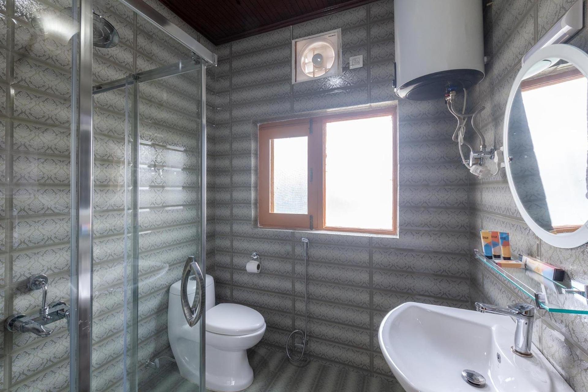 Stayvista At Pinewood Villa - Pet Friendly Villa With Lawn & Pool Table Srīnagar Exterior foto