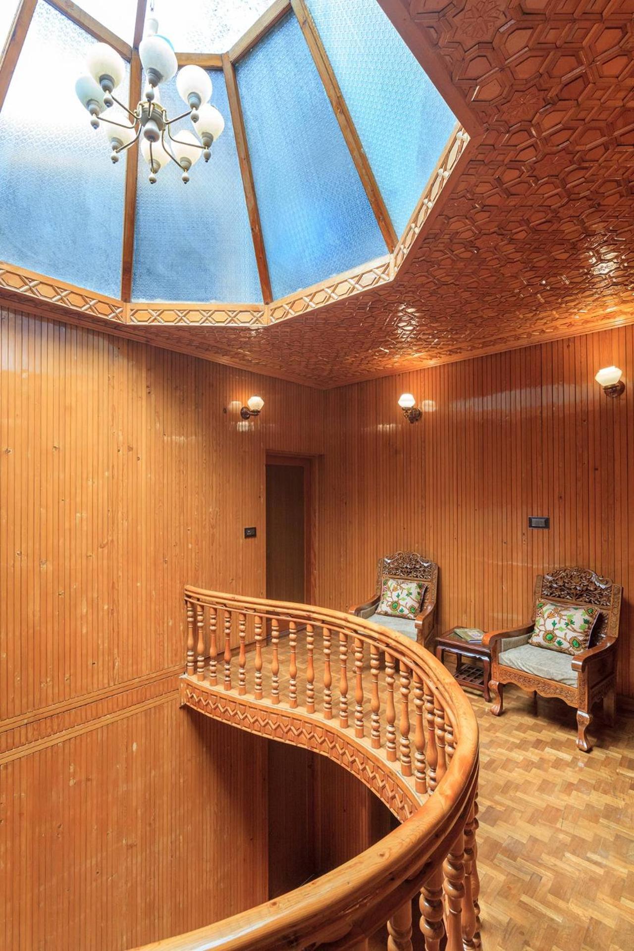 Stayvista At Pinewood Villa - Pet Friendly Villa With Lawn & Pool Table Srīnagar Exterior foto