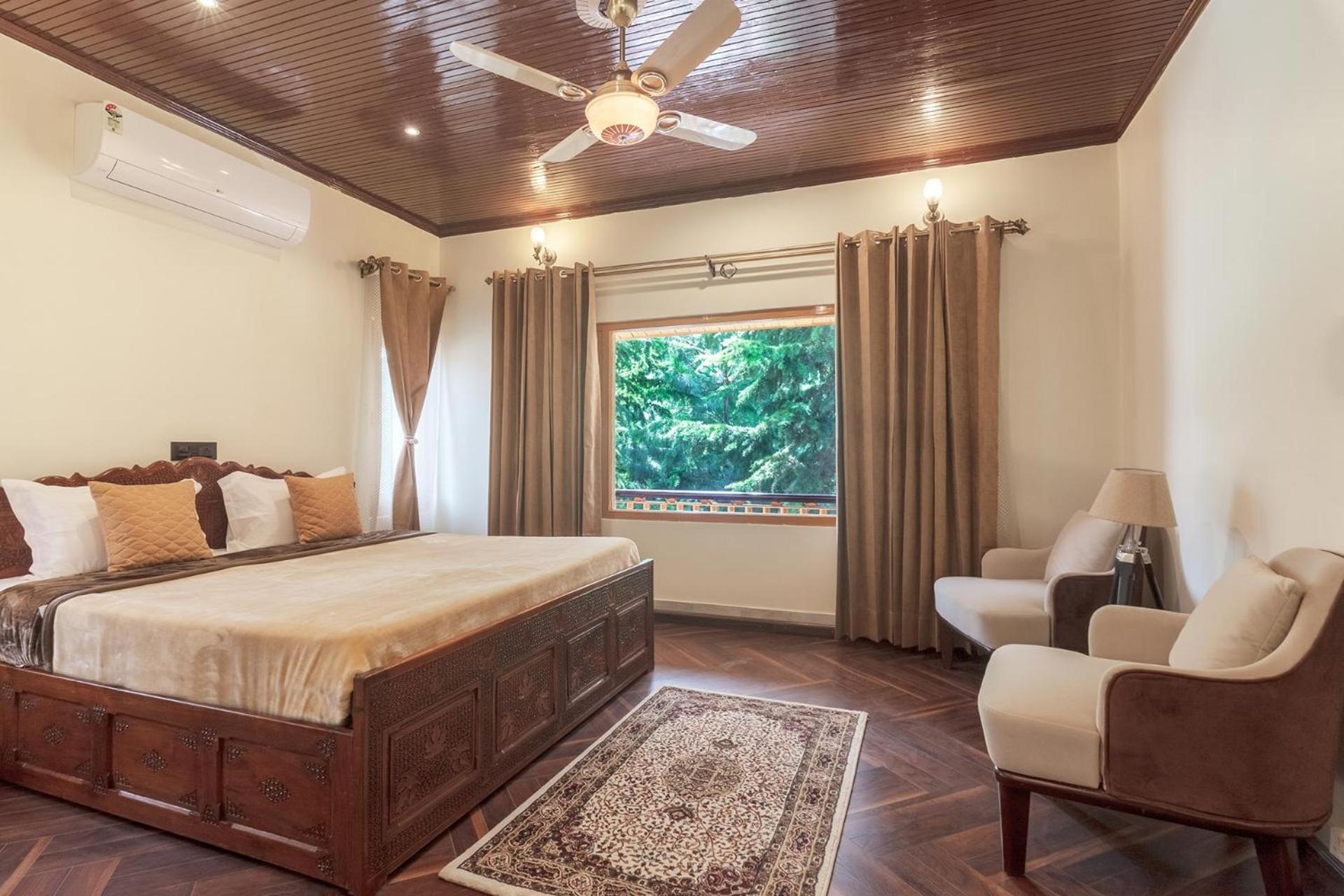 Stayvista At Pinewood Villa - Pet Friendly Villa With Lawn & Pool Table Srīnagar Exterior foto